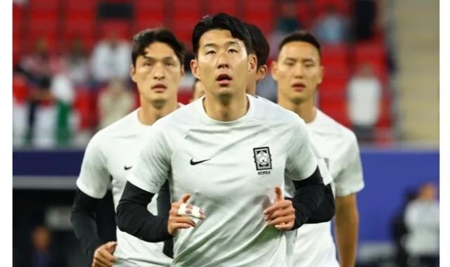 博鱼电竞官网-韩国内讧亚洲杯出局？孙兴慜与李刚仁争吵手指脱臼