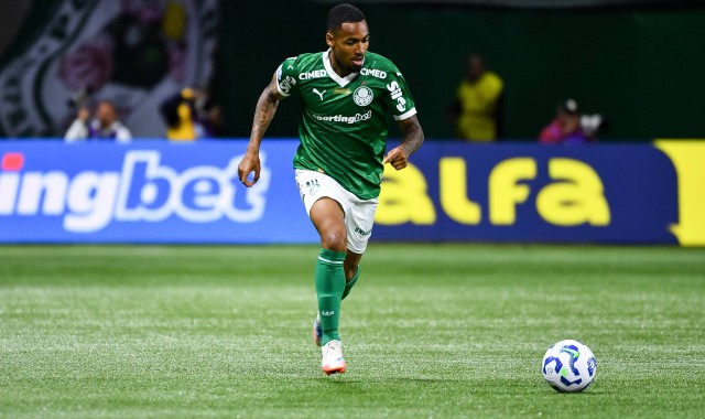 博鱼电竞官网-ESPN：那不勒斯愿意3000万欧报价帕尔梅拉斯中场阿兰