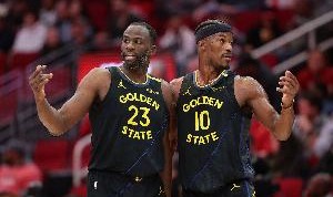 火力跟不上半场勇士首发除库里外合计17投5中 仅得到12分